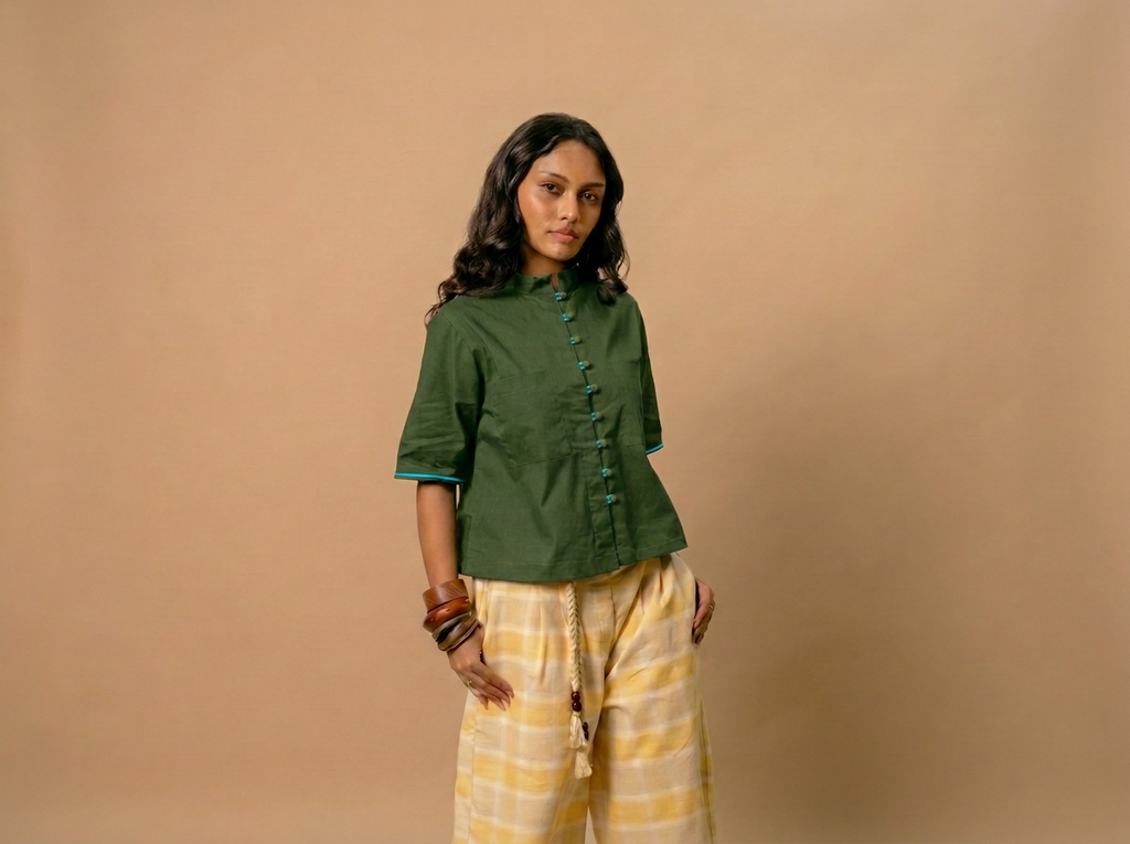 Front Accent Loop Top